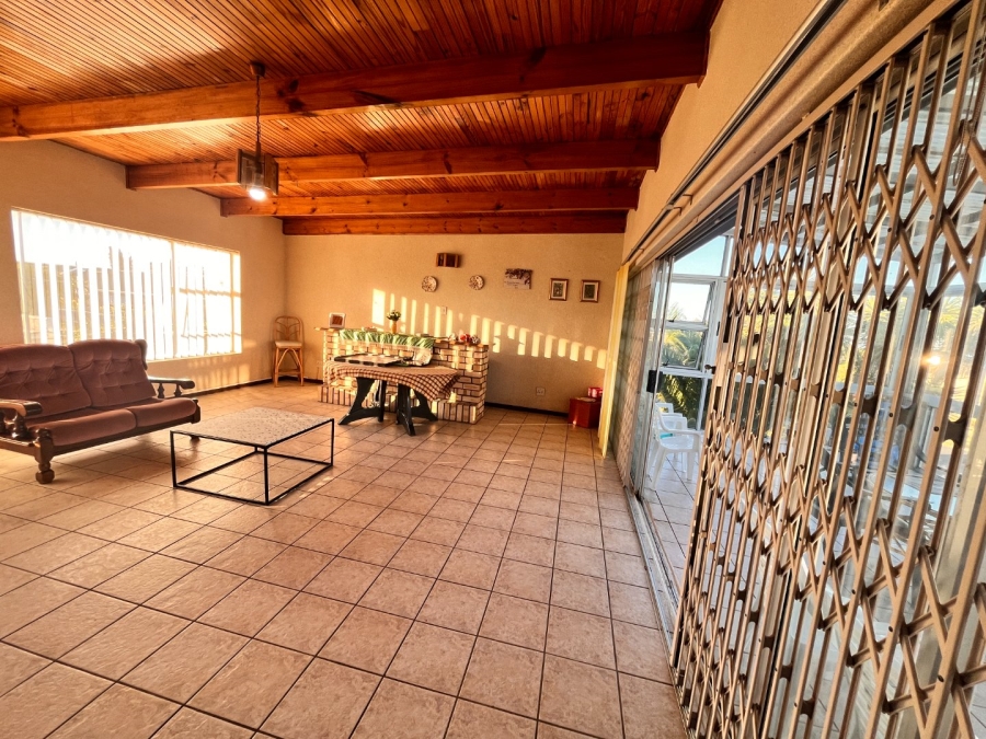 4 Bedroom Property for Sale in C Place Eastern Cape